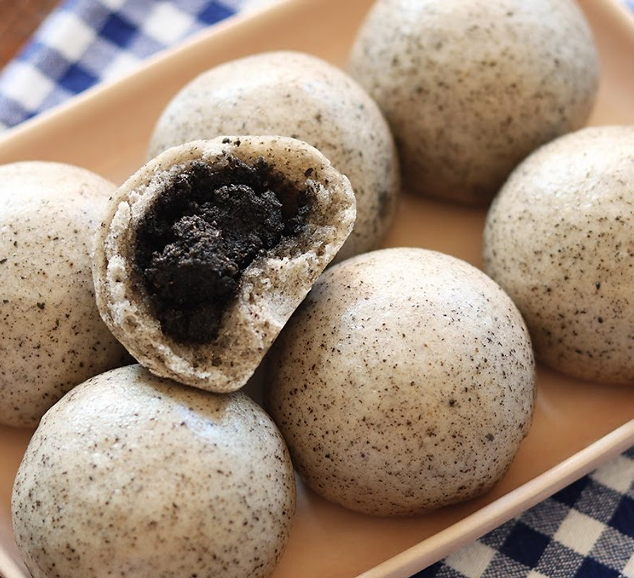 Black Sesame Bun dim sum from Wing Tak